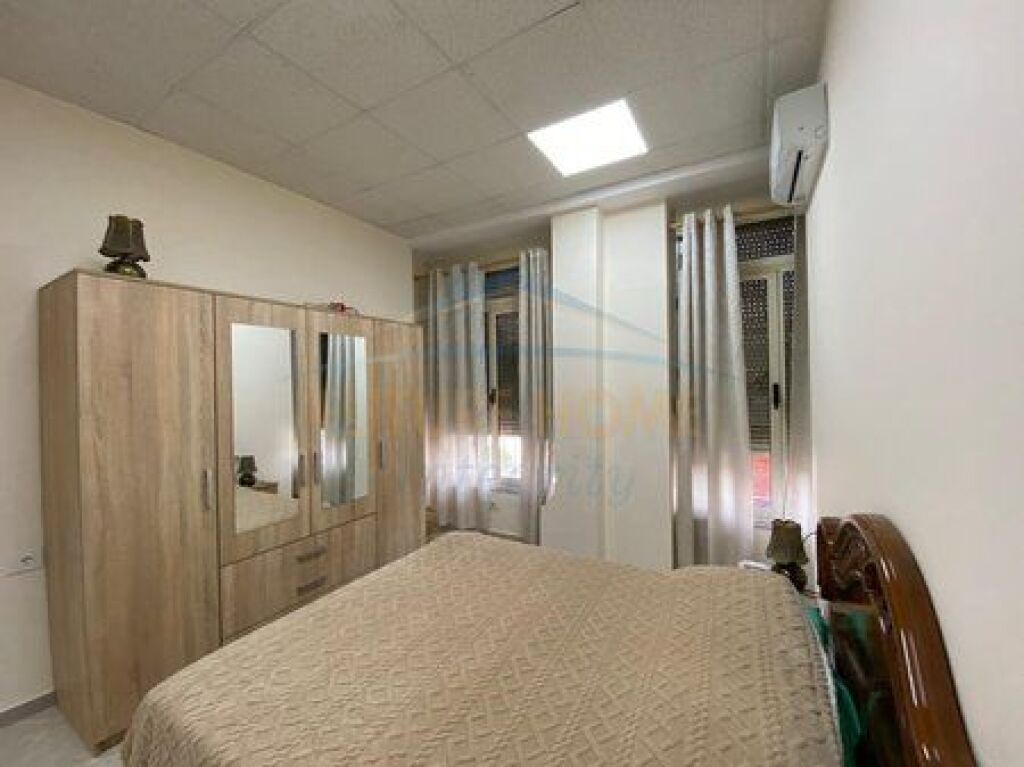 Qera, Apartament 2+1, Rruga e Kavajës, Tiranë (Pranon student DJEM)
