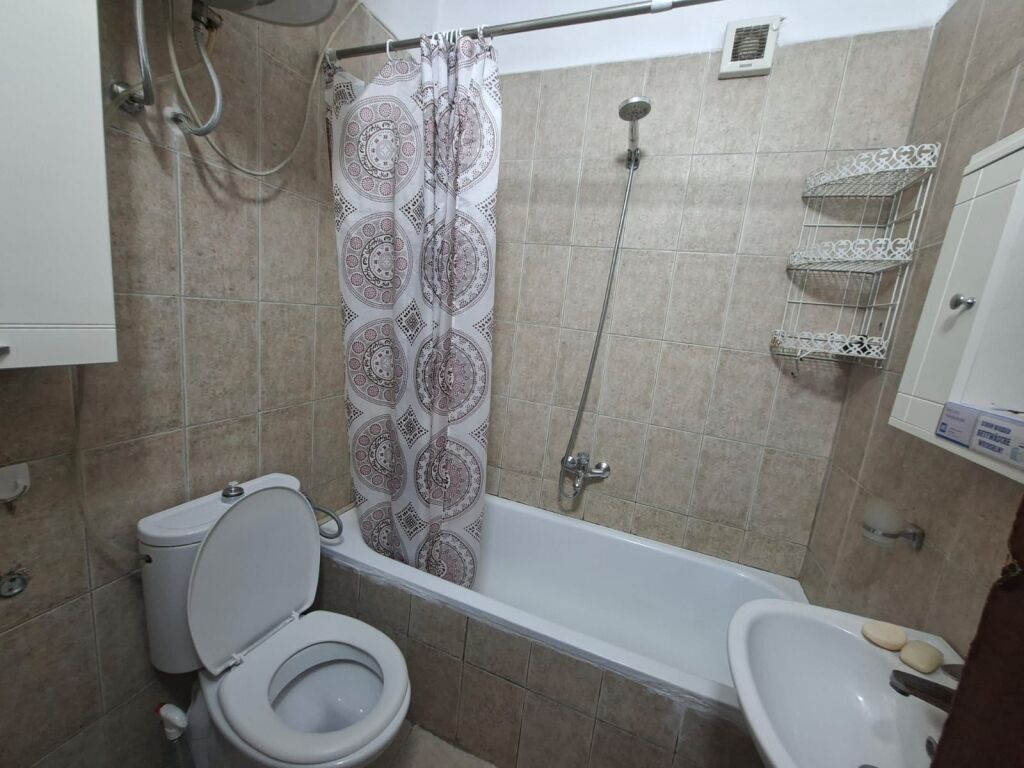 Apartament me qera 1+1 📍Brryl, prane palester Friends
