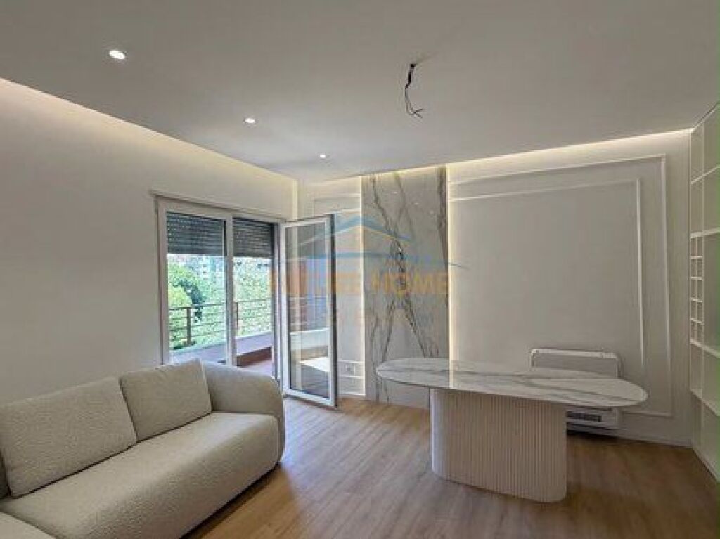 In vendita, Appartamento 2+1+2, Lago Secco, Tirana.