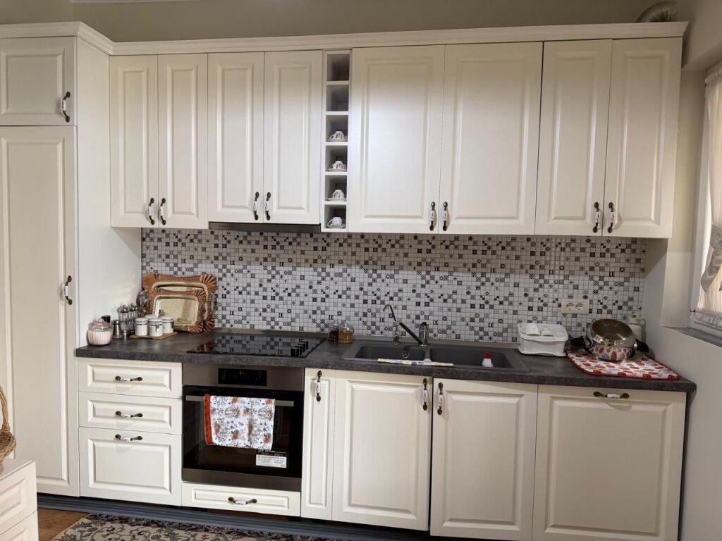 Apartament 2+1 per shitje te Vasil Shanto !