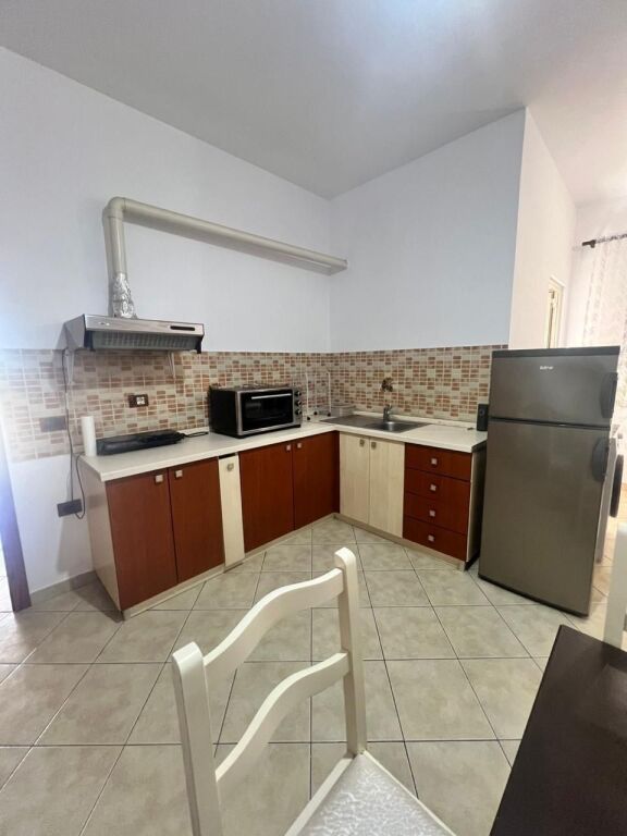 Affitto | Apartament 1 + 1 | Siri Kodra | 400 €/mese