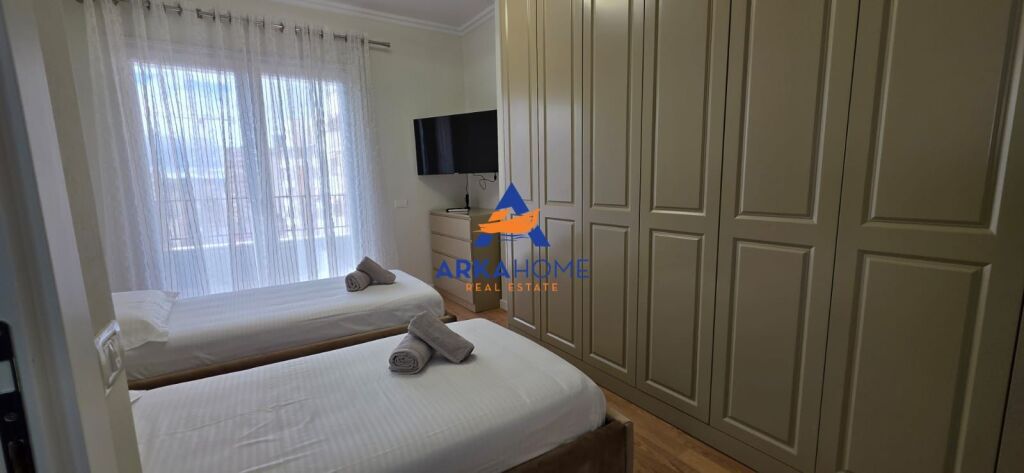 FOR RENT APARTMENT 2+1+BALCONY "AT THE NEW MARKET" 90,000 LEKE