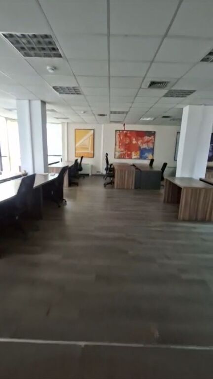 AMBIENT BIZNESI ME QIRA – QENDËR TIRANË