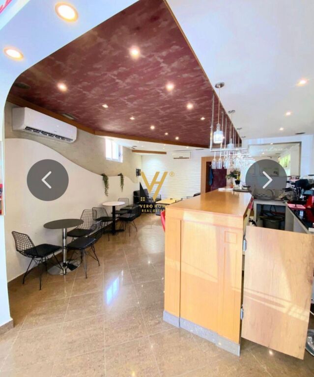 SHITET BAR-KAFE 60 M2 NE FIER 105.000 EURO