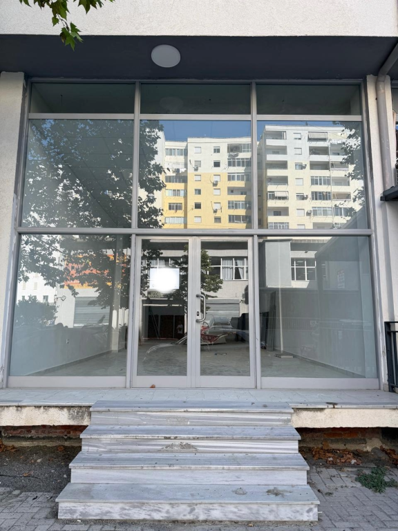 Ambient Biznesi me Qira – Ish URT, Durrës