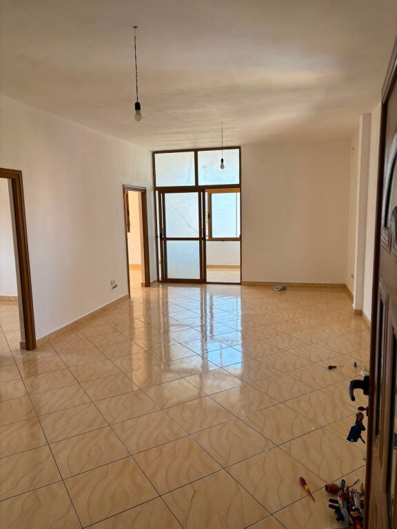 Apartment for rent in a private building 3+1