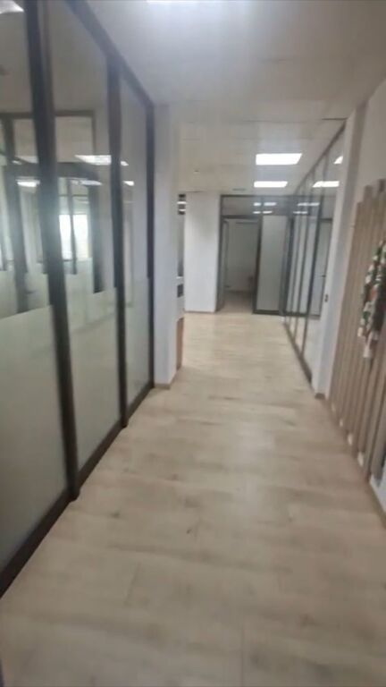 AMBIENT BIZNESI ME QIRA – QENDËR TIRANË