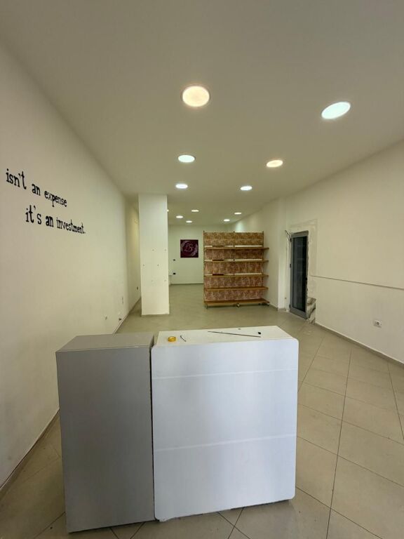 Ambient Biznesi me Qira – Ish URT, Lagjja 17, Durrës