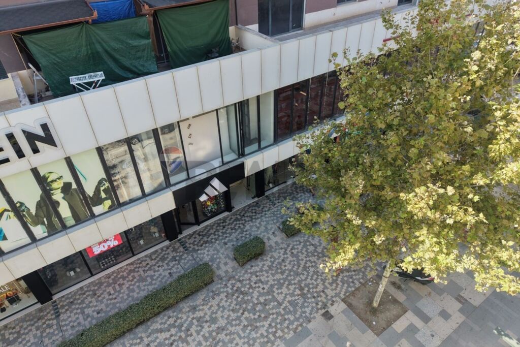 EXCLUSIVE OPPORTUNITY – SHOP FOR SALE | VLORË