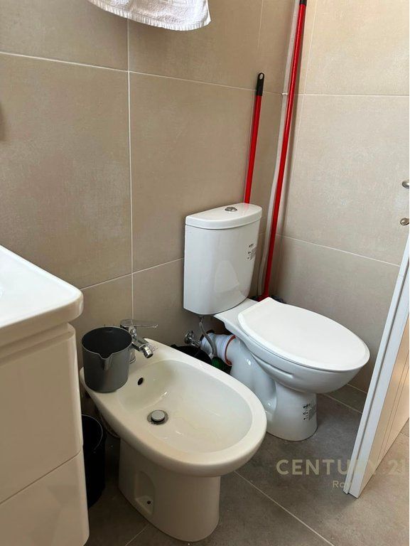 APPARTAMENTO 1+1 IN VENDITA A GOLEM, DI FRONTE ALL'HOTEL FLOWER – NUOVO PALAZZO 2025!!!