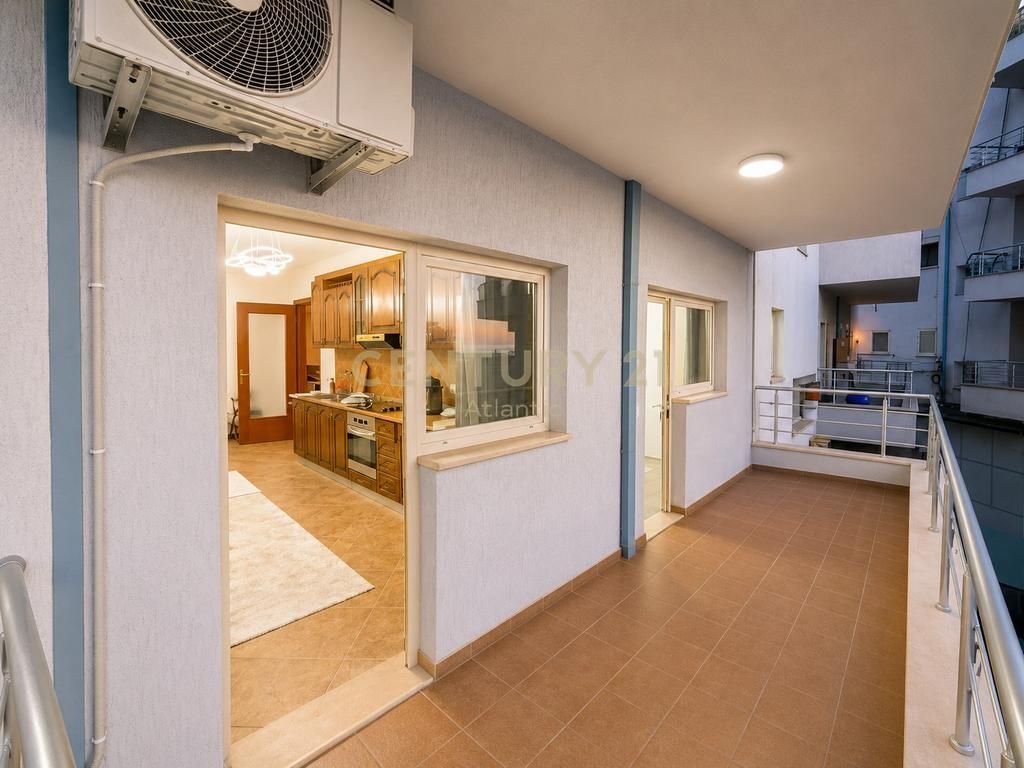 SHITET APARTAMENT ME PAMJE DETI NE GOLEM 140.000 €
