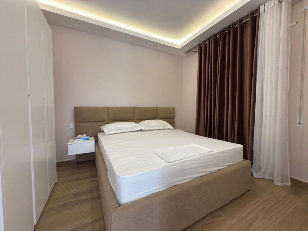 Apartament me qira në Lungomare Vlorë Tetor-1 Qershor