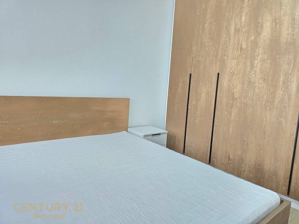 We are renting an apartment 2+1+2+ Parking space, on Riza Cerova Street (between the New Bazaar and Bardhyl Street)