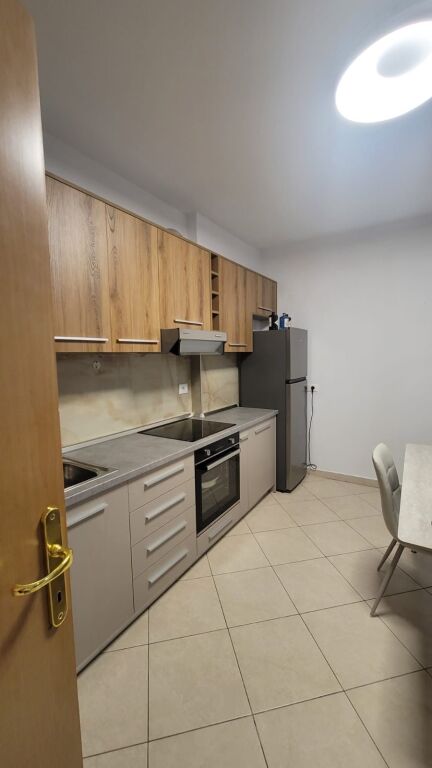 Jepet me qera apartamenti 1+1