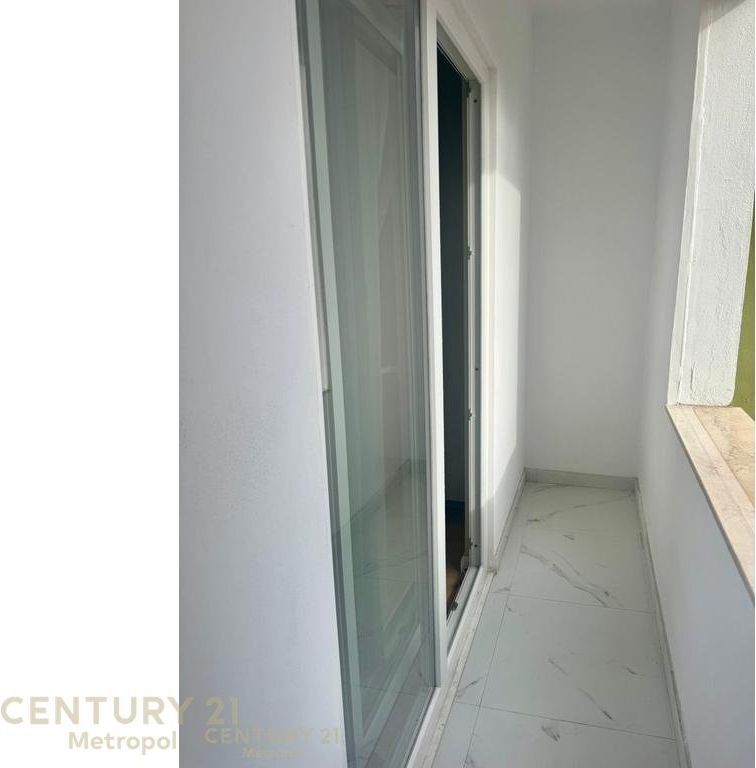 APARTMENT FOR RENT AT BRRYLI!