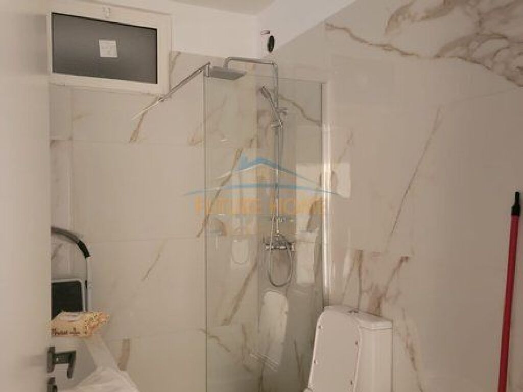 Qera, Apartament 2+1+2, Rruga 5 Maji , Tiranë