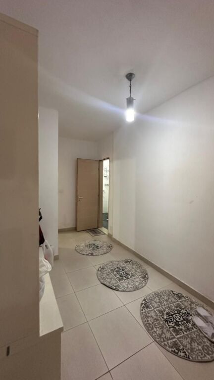 🏡 SHITET APARTAMENT 2+1 + 2 TUALETE + VERANDË – LAGJJA 18, DURRËS
