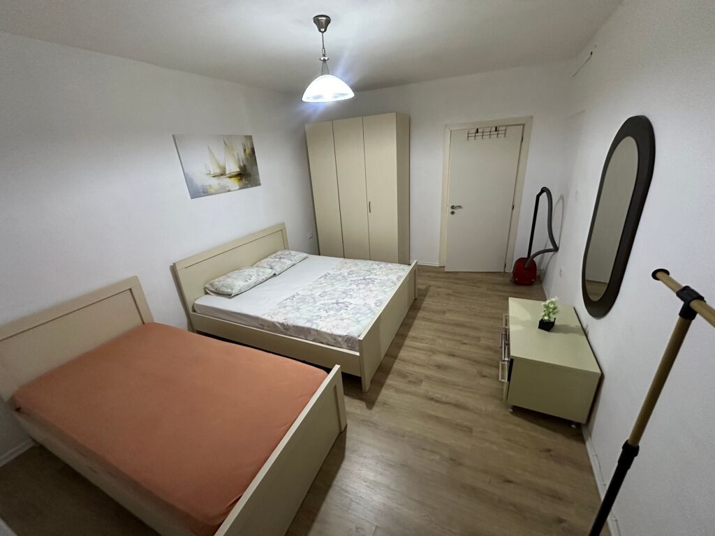 Apartament 1+1 me qera tek Ish Parku tek 21 Dhjetori