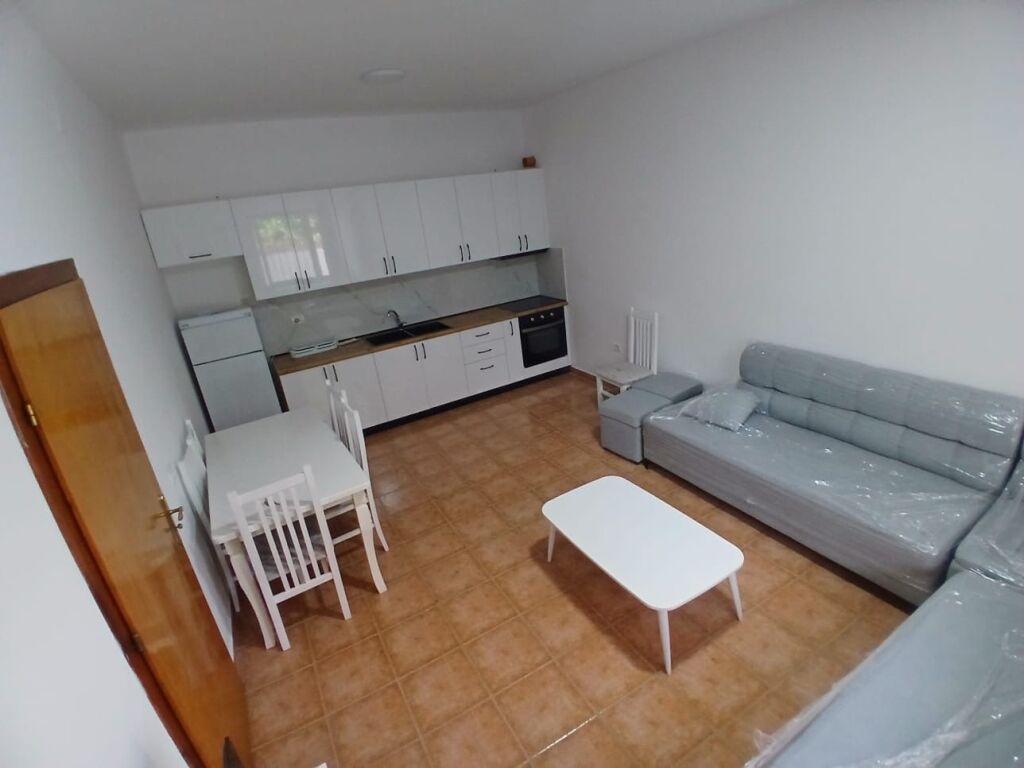 Jepet Me Qera Apartament 1+1