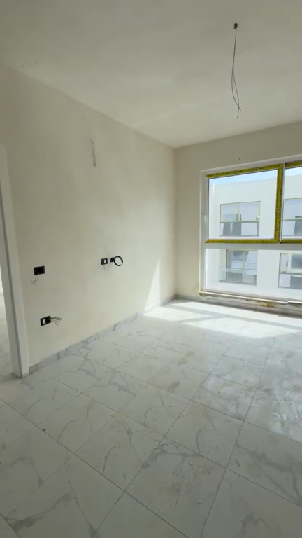 Apartment 1+1, Golem!