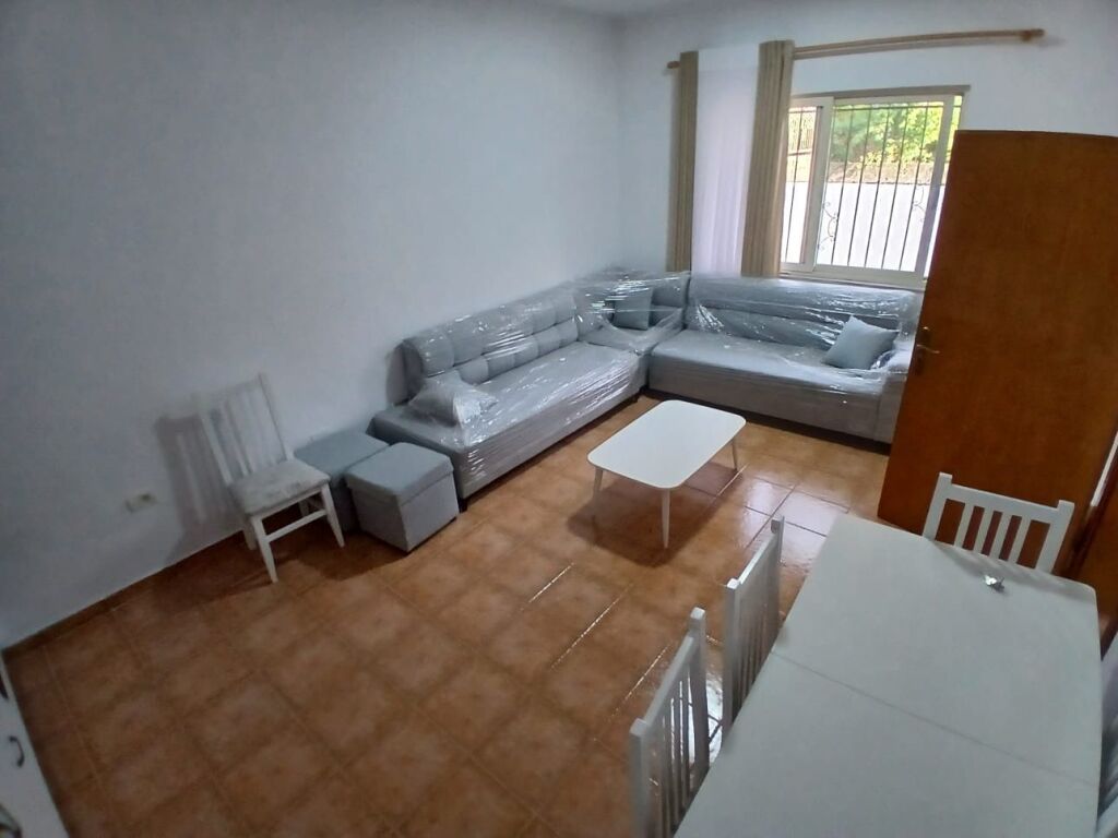 Jepet me qera apartamenti 1+1