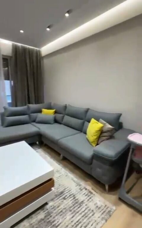 Shitet super apartament 2+1+2 tek Kompleksi TDT , Xhamlliku , Oxhaku , Kinostudio , Porcelan .
