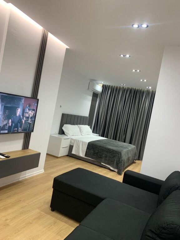 🏡 FOR RENT – 3 SPACIOUS STUDIOS, IDEAL FOR AIRBNB  For rent 3 spacious studios, each with a kitchen area, 100% adapted for Airbnb, with a great location in the center of Tirana.  📍 Kajo Karafili Street, right behind Eye of Tirana 📍 Only 30 meters from Skanderbeg Square  🔹 33 m² net each 🔹 Furnished 🔹 Air conditioning system 🔹 3rd floor with elevator 🔹 Notarial contract 🔹 Adapted in every detail for Airbnb activity 🔹 Property available from September 1  💰 Price: 200,000 Lek net/month 