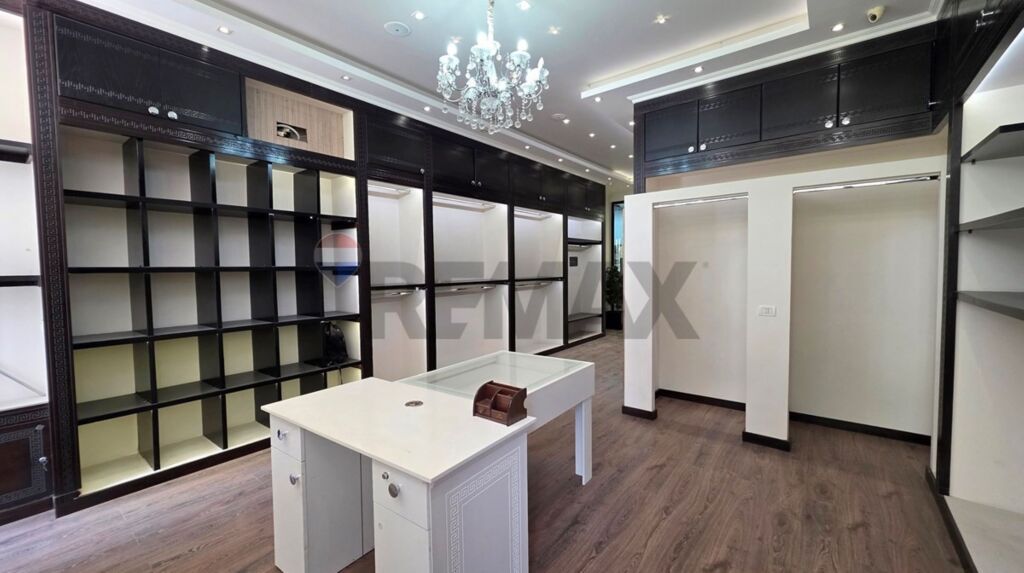 EXCLUSIVE OPPORTUNITY – SHOP FOR SALE | VLORË
