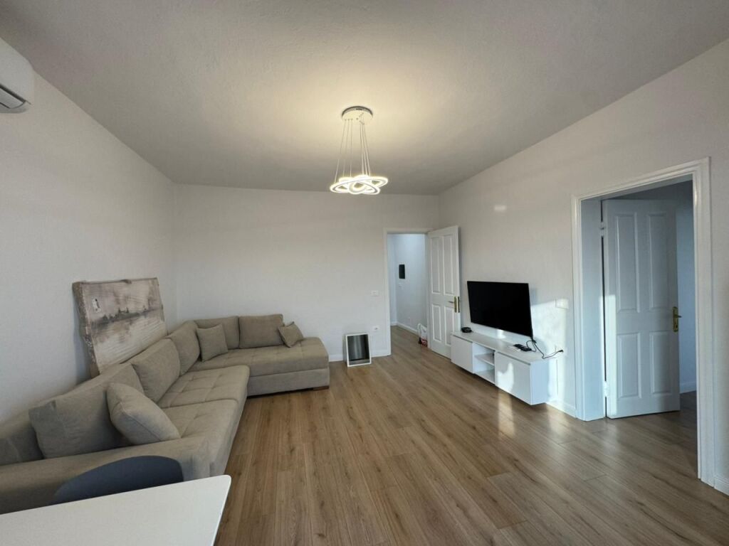 Apartment 1+1 for rent at Dibra Street