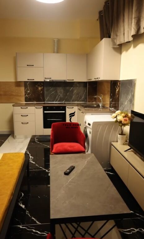 APARTAMENT ME QERA 1+1 ALI DEMI 40.000 LEKE FH-90096