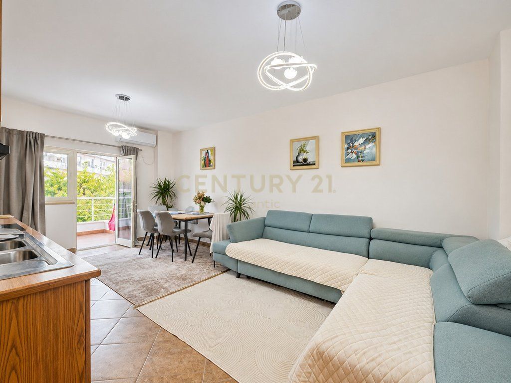 SHITET APARTAMENT ME PAMJE DETI NE GOLEM 140.000 €