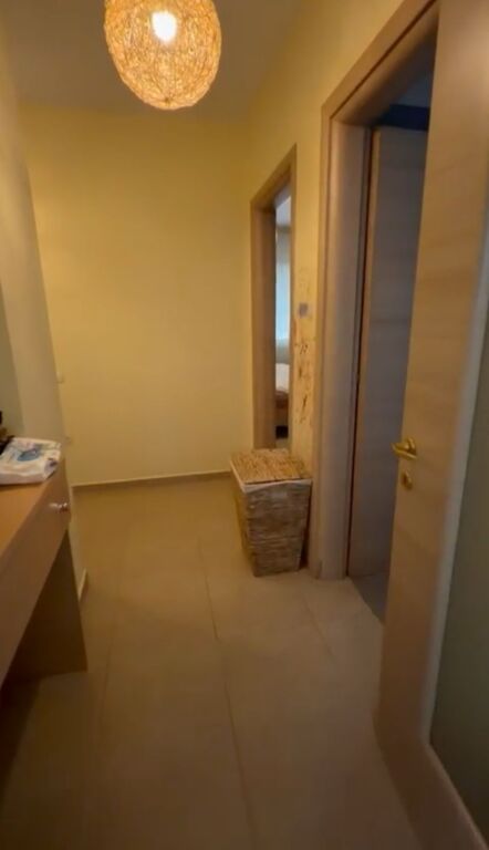 Apartament me qera 3+1+2+parkim