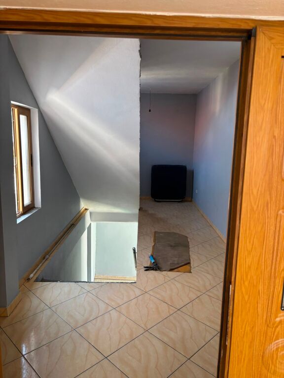 Apartment for rent in a private building 3+1