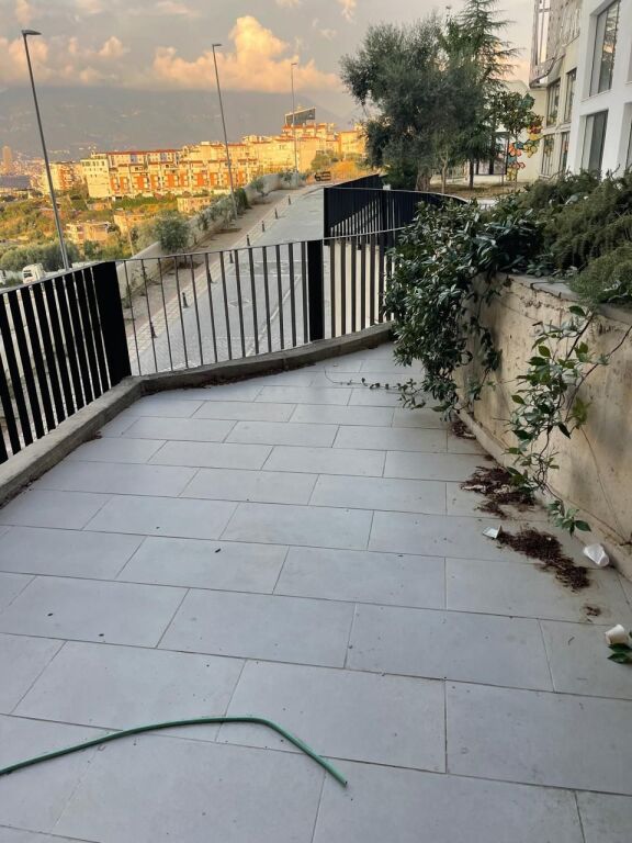 🏡 Shitet: 1+1+Wc &amp; VERANDË + PARKIM - 98.05m² 📍Res. Kodra Diellit II 189,000€ ✨️ | Kati 1 | Me Hipotekë ✅️ | E Investuar në detaje