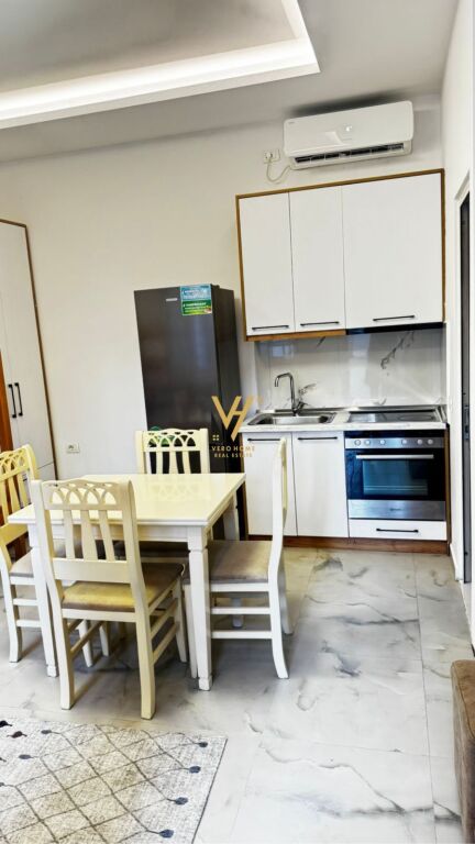 JEPET GARSONIERE 40 M2 ME QERA TE 5 MAJI 40.000 LEKE