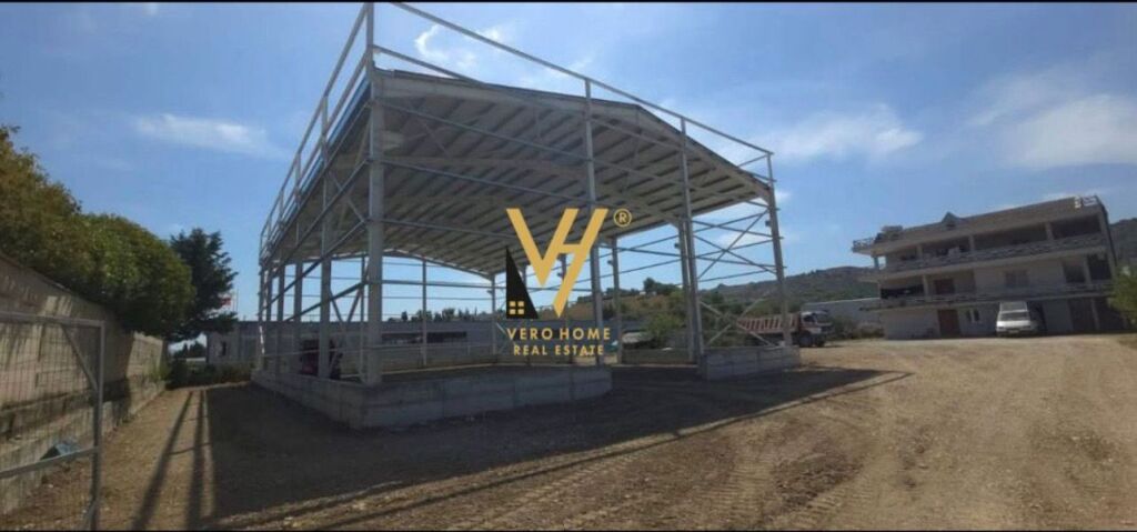 JEPET KAPANON 1.810 M2 ME QIRA NE KODER VORE 3.000 EURO