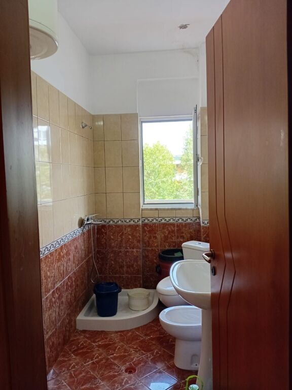 Apartament me qera