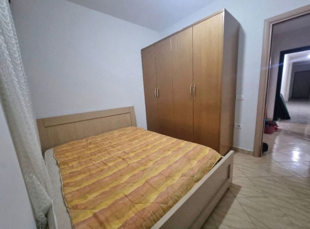 Qera | Apartament 2 + 1 | Fresku | 450 €/muaj