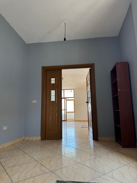 Apartment for rent in a private building 3+1