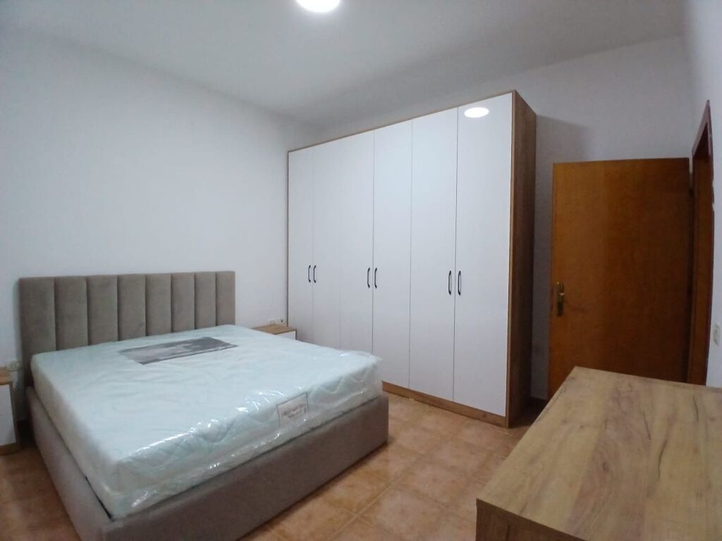 Jepet Me Qera Apartament 1+1