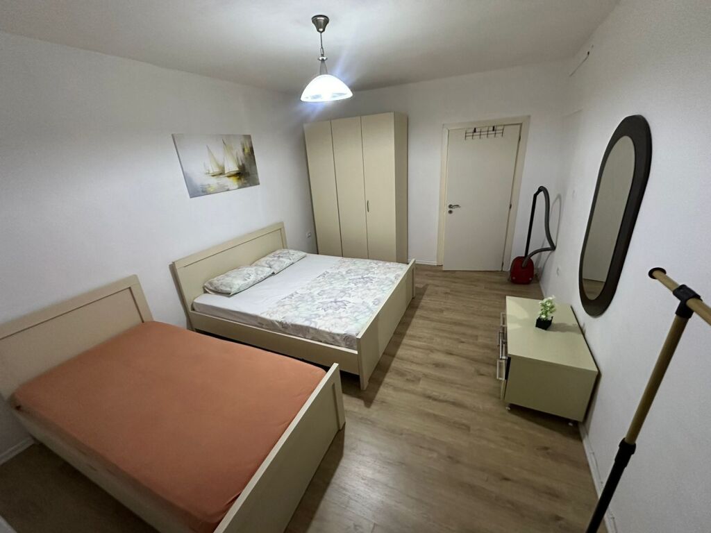 Apartament 1+1 me qera tek ish parku ne zonen e 21 dhjetorit