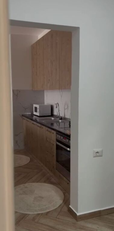Qera | Apartament 2 + 1 | Rruga 5 Maji | 650 €/muaj
