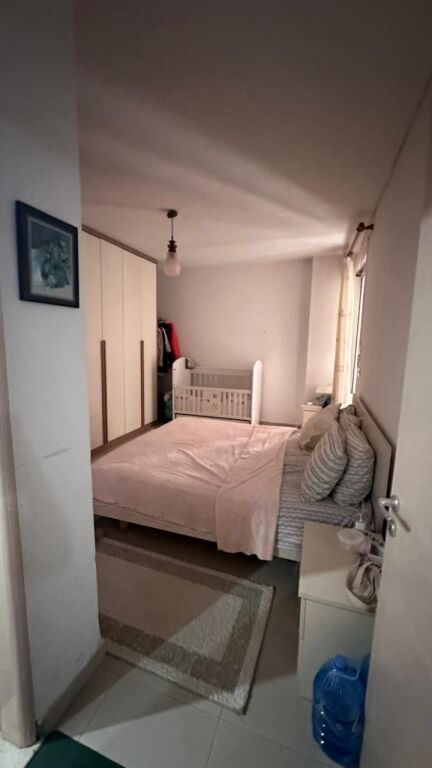 🏡 SHITET APARTAMENT 2+1 + 2 TUALETE + VERANDË – LAGJJA 18, DURRËS
