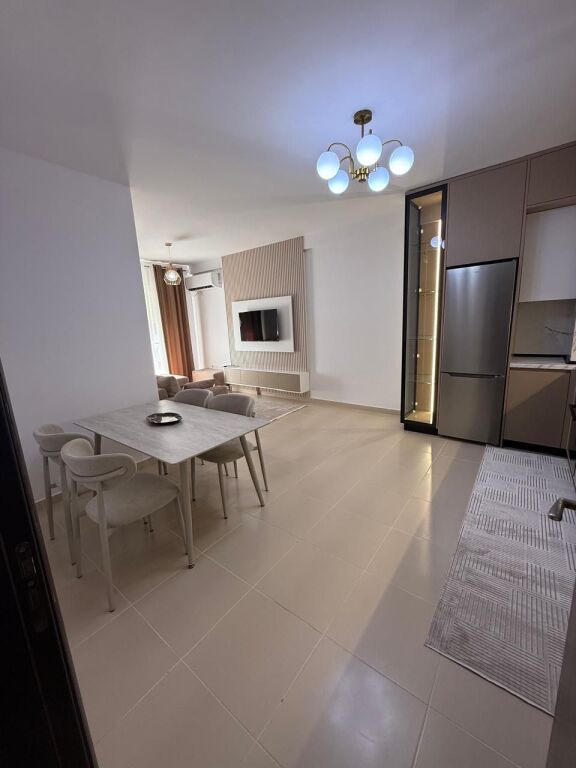 Jepet Me Qera Apartament 2+1+2 Ballkone