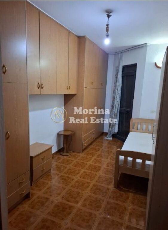 Affitto Apartament 2+1, tek 21 Dhjetori, 550 Euro/mese