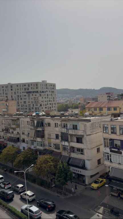 Midis Myslym Shyrit dhe 21 Dhjetorit  🚩Shesim apartament 2+1