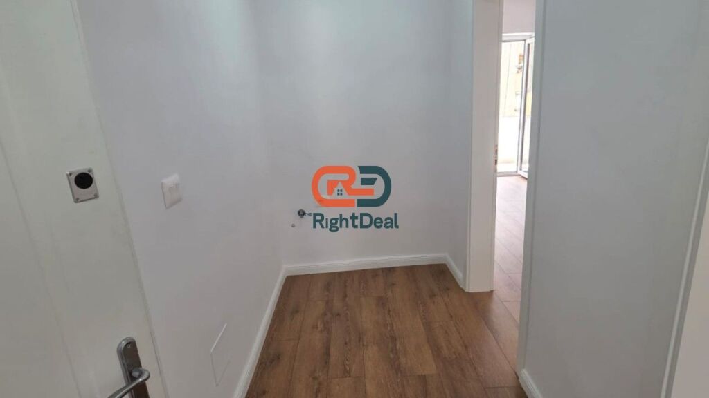 Vicino al Ginnasio Partizani, Super Appartamento 1+1 in Vendita, Ideale per Vivere e Investire!!!