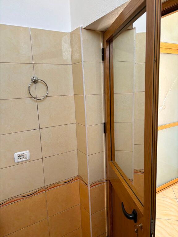 Apartment for rent in a private building 3+1