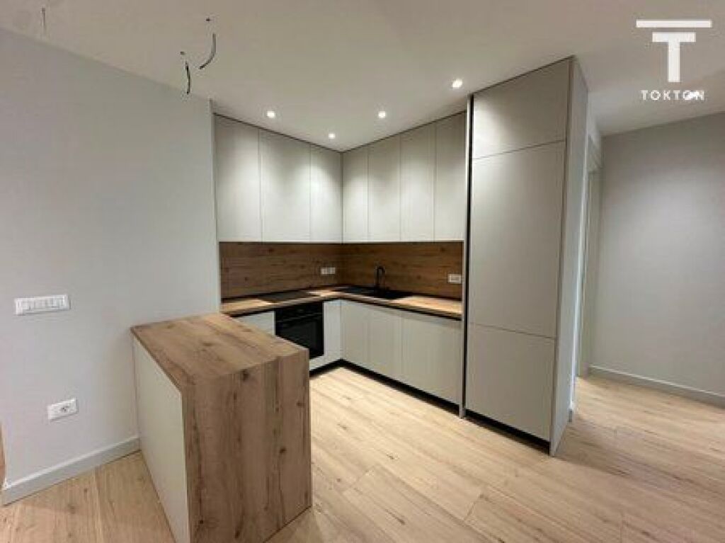 SHITET, APARTAMENT 2+1, LIQENI I THATË, TIRANË
