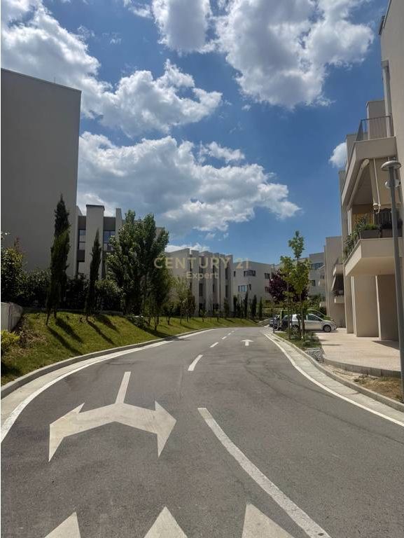 VILE E BASHKANGJITUR PER QIRA NE GREEN VALLEY! 2,180 € /Muaj 200,000 Lekë /Muaj